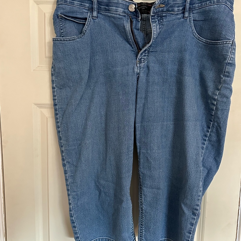 Women’s size 18W Jean capris. Riders by Lee brand.